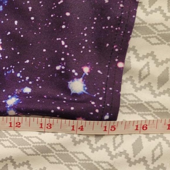Capri pants with interesting galaxy stars design. - Picture 8 of 9